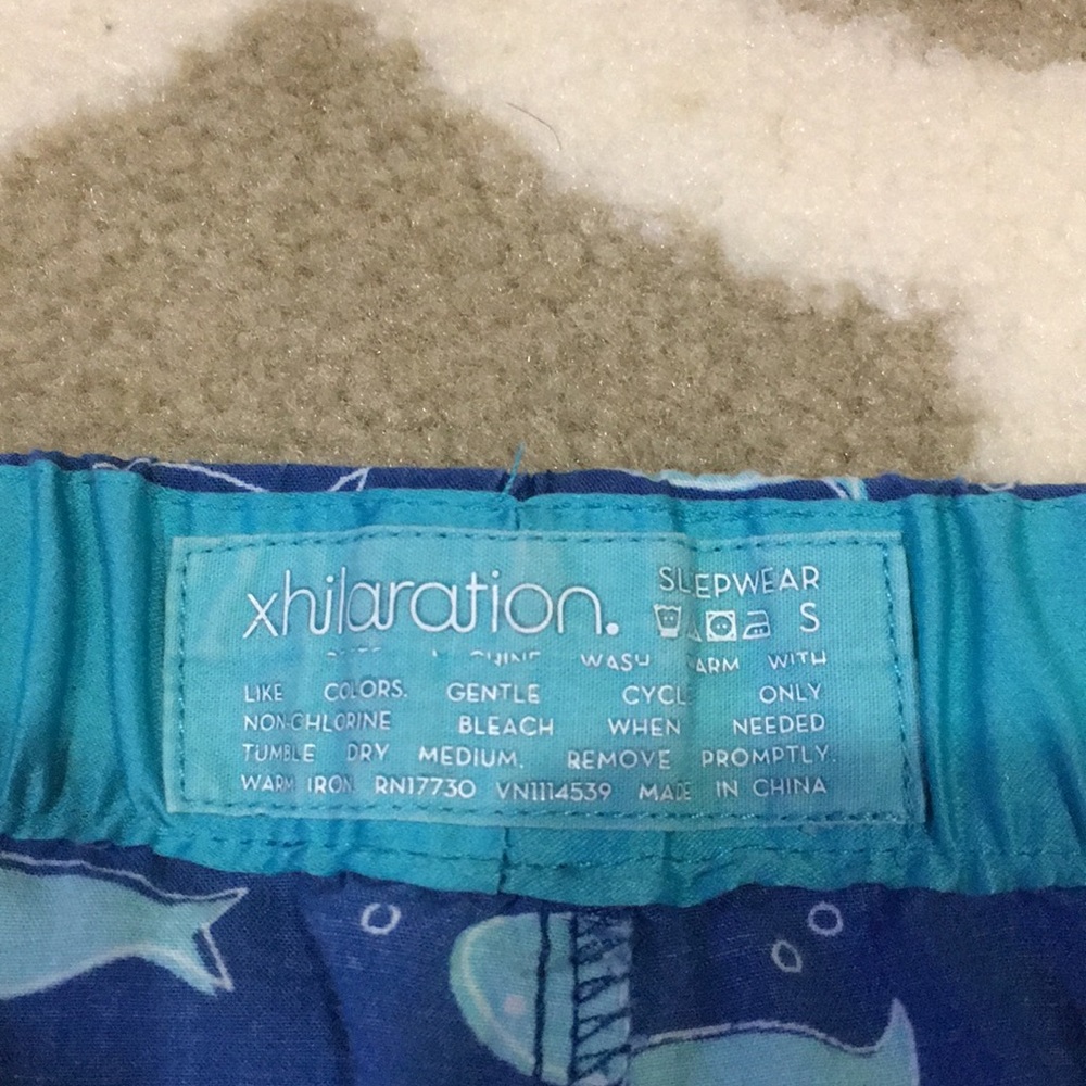 🐳 Comfy whale PJs 🐳 - Picture 2 of 4